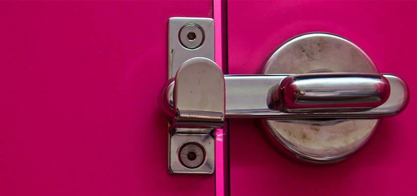 Childproof Gate Lock in Keyes, California