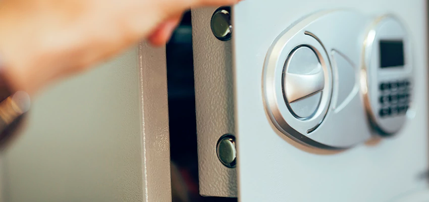 Fingerprint Safe Openers in Keyes, CA